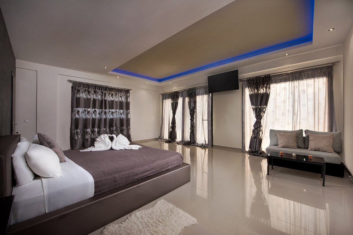 Villa in Dassia Corfu - Master Bedroom